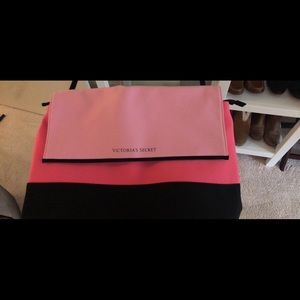 ❗️ SOLD ❗️Victoria Secret Cooler Bag